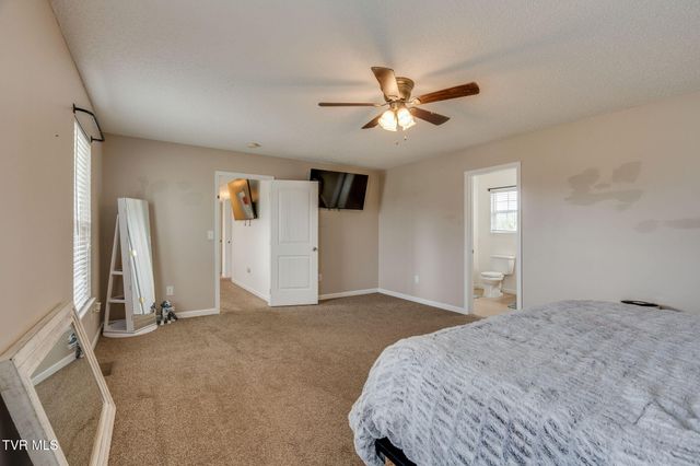 2201 Fox Meadows Circle, Bluff City, TN 37618