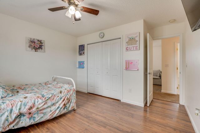 2201 Fox Meadows Circle, Bluff City, TN 37618