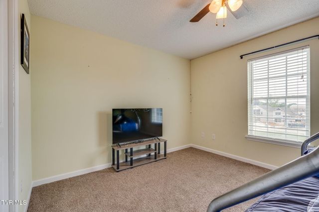 2201 Fox Meadows Circle, Bluff City, TN 37618