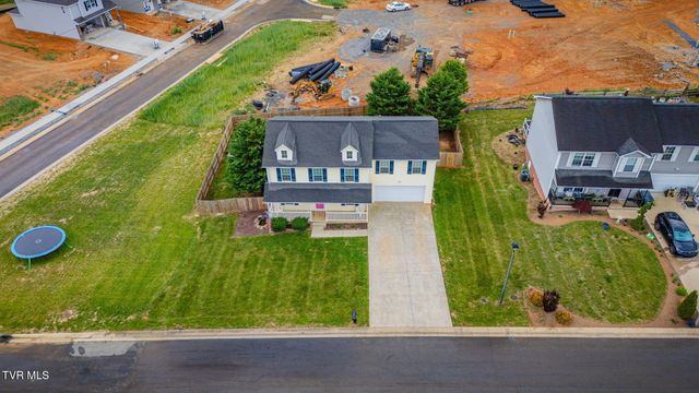 2201 Fox Meadows Circle, Bluff City, TN 37618