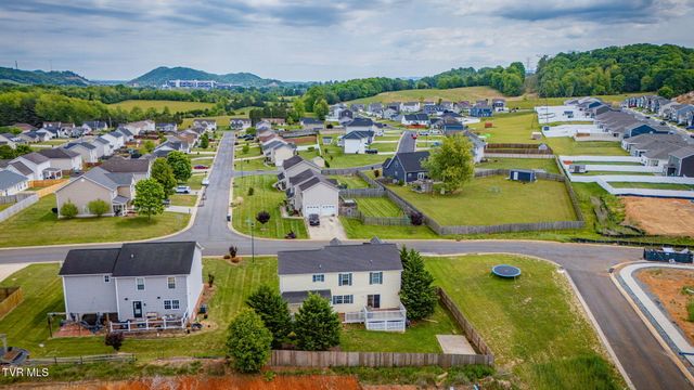 2201 Fox Meadows Circle, Bluff City, TN 37618