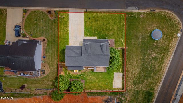 2201 Fox Meadows Circle, Bluff City, TN 37618