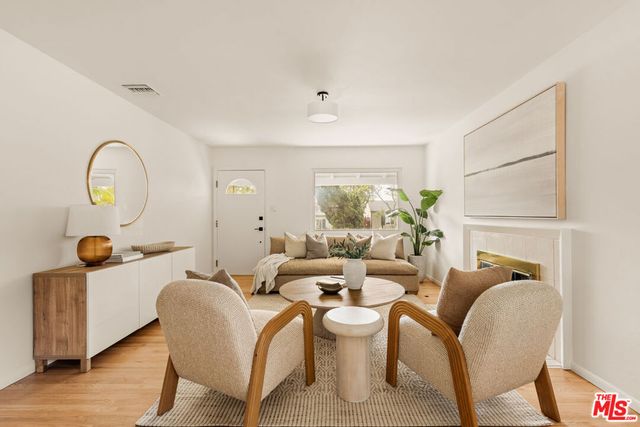 7117 W 91st Street, Los Angeles, CA 90045