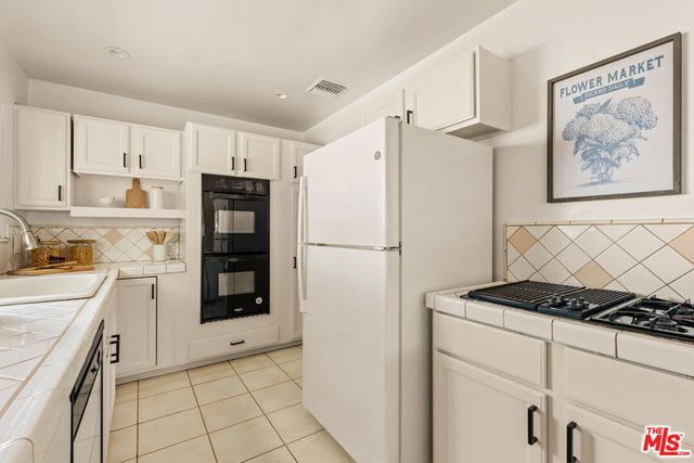 7117 W 91st Street, Los Angeles, CA 90045