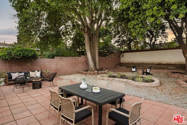 7117 W 91st Street, Los Angeles, CA 90045