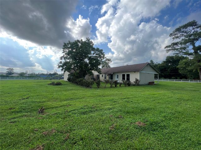 17102 River Road, Channelview, TX 77530