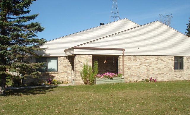 107 Edgewood Street, New York Mills, MN 56567