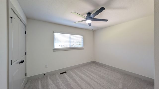 68 N Woodridge Road, Rogers, AR 72756