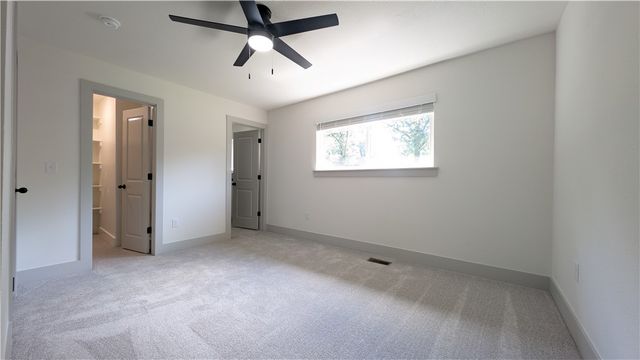 68 N Woodridge Road, Rogers, AR 72756