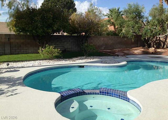 6829 Laredo, Las Vegas, NV 89146