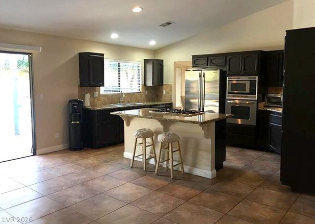 6829 Laredo, Las Vegas, NV 89146