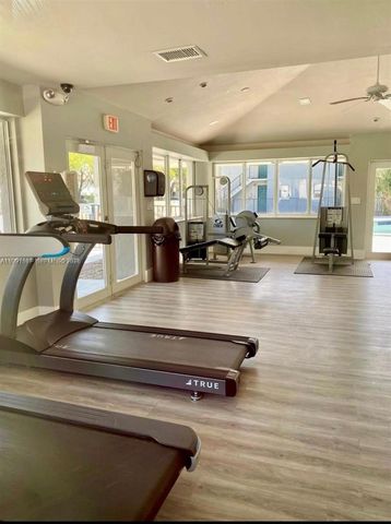 7130 NW 179th St 207, Hialeah, FL 33015