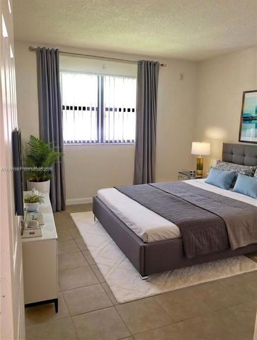 7130 NW 179th St 207, Hialeah, FL 33015