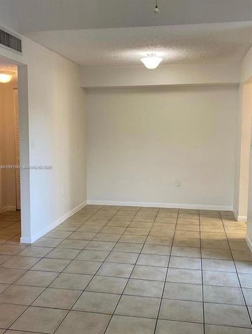 7130 NW 179th St 207, Hialeah, FL 33015