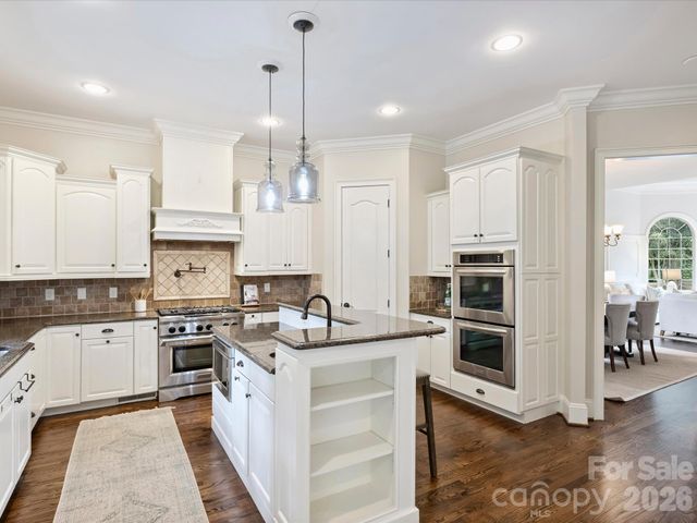 3823 Lakeside Drive, Charlotte, NC 28270