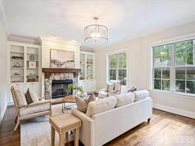 3823 Lakeside Drive, Charlotte, NC 28270