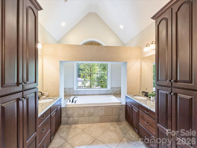 3823 Lakeside Drive, Charlotte, NC 28270