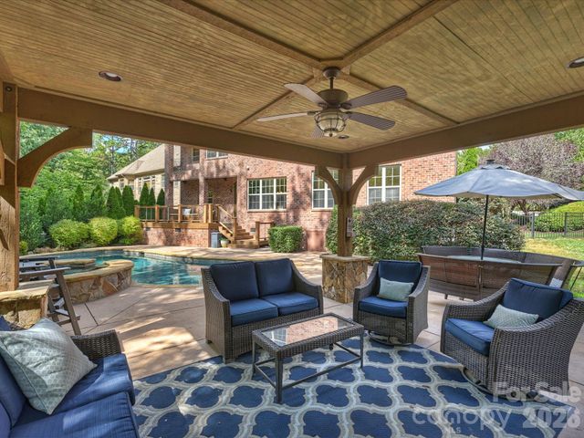 3823 Lakeside Drive, Charlotte, NC 28270