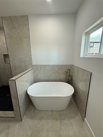 920 S Montreal, Dallas, TX 75208