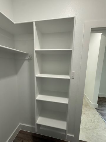 920 S Montreal, Dallas, TX 75208