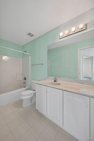 10427 Tiffany Village Court, St Louis, MO 63123