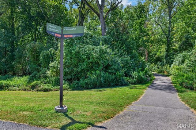 10427 Tiffany Village Court, St Louis, MO 63123