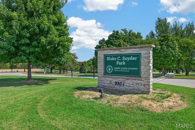10427 Tiffany Village Court, St Louis, MO 63123