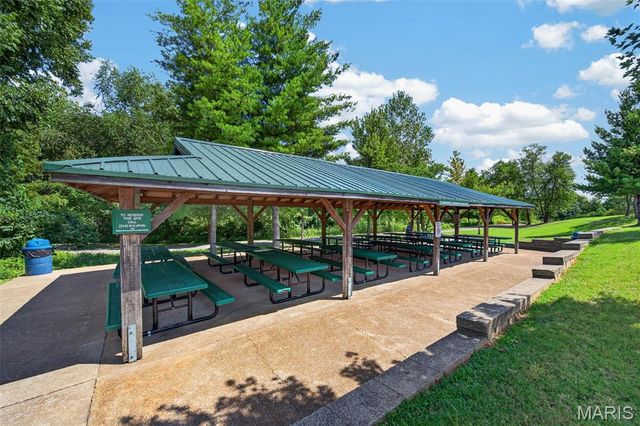 10427 Tiffany Village Court, St Louis, MO 63123