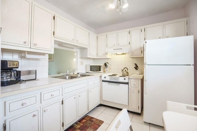 4321 NW 16th Street 204, Lauderhill, FL 33313