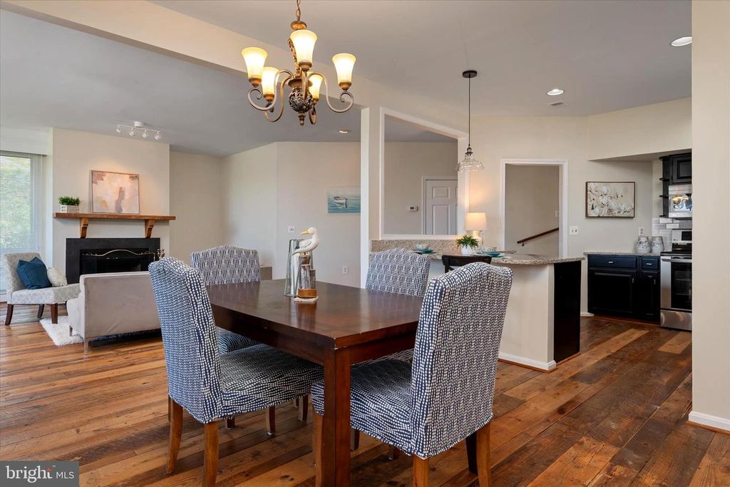 Image 25 of property listing at 116 OYSTER COVE DR #1D, Grasonville, MD 21638