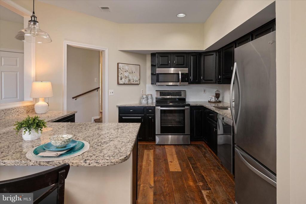 Image 26 of property listing at 116 OYSTER COVE DR #1D, Grasonville, MD 21638