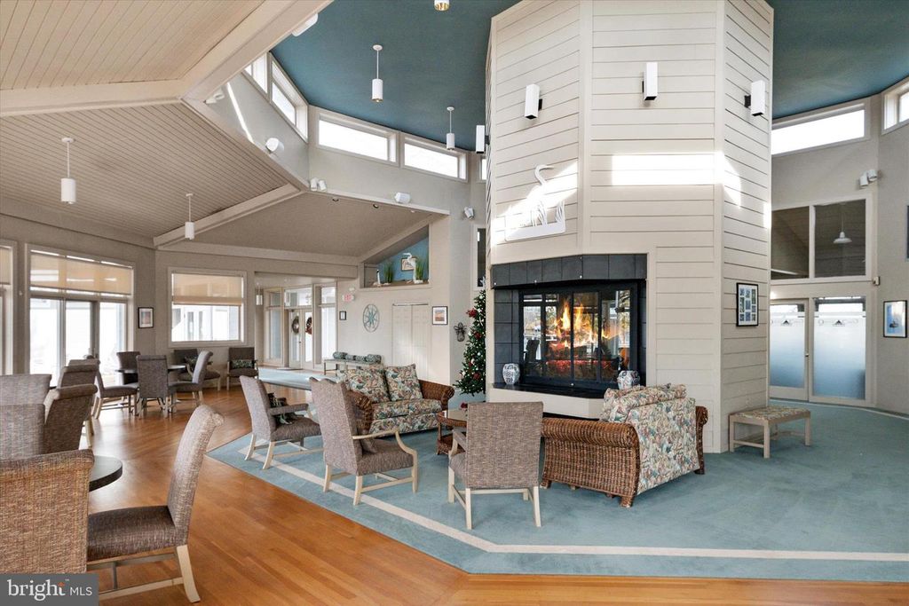 Image 35 of property listing at 116 OYSTER COVE DR #1D, Grasonville, MD 21638