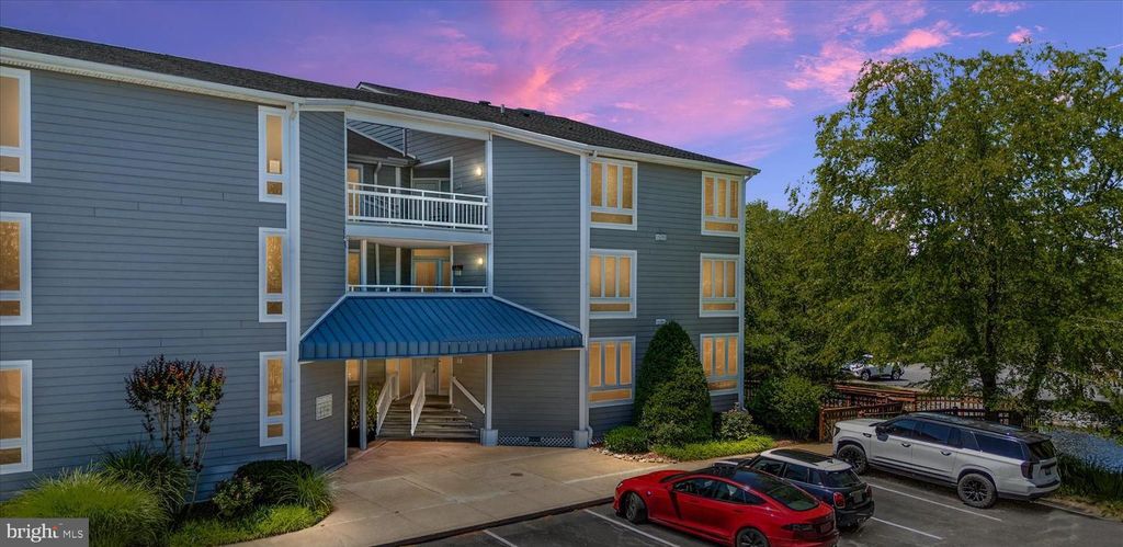 Image 38 of property listing at 116 OYSTER COVE DR #1D, Grasonville, MD 21638