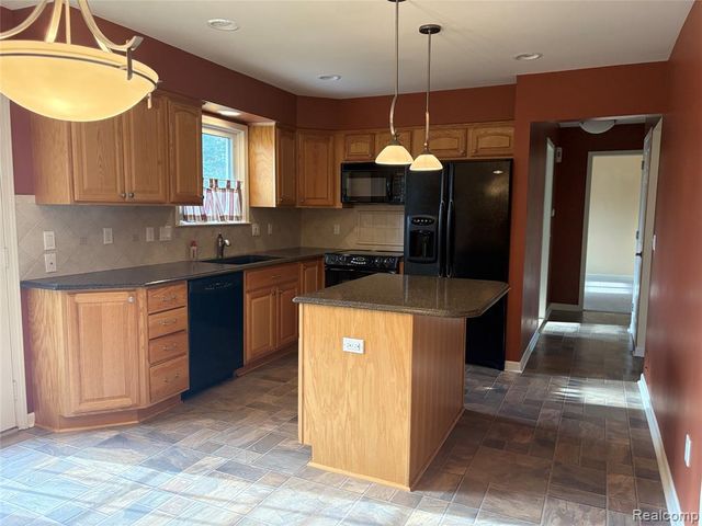 45289 Rudgate Road, Canton, MI 48188