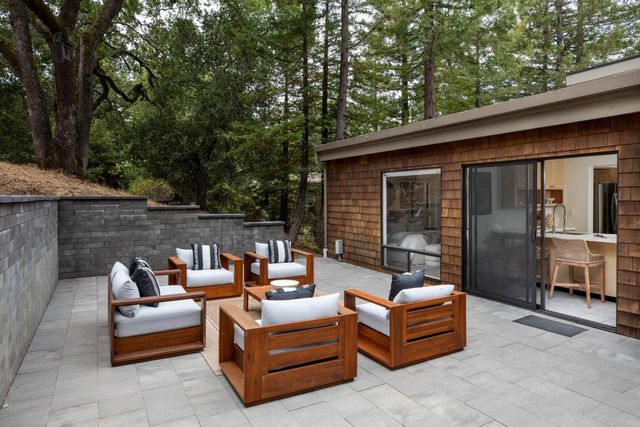 45 Bear Paw, Portola Valley, CA 94028