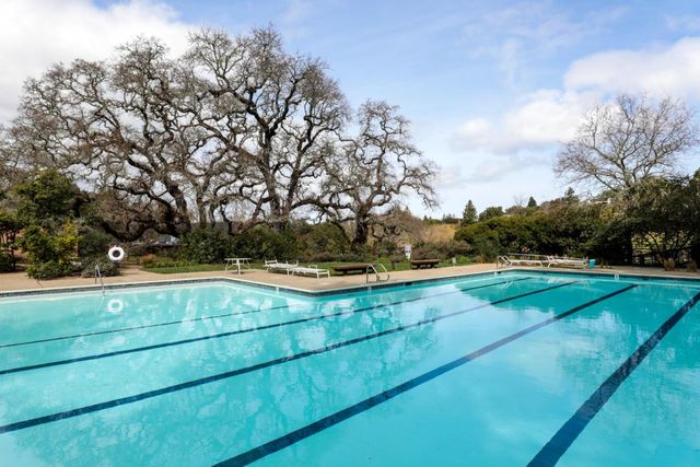 45 Bear Paw, Portola Valley, CA 94028