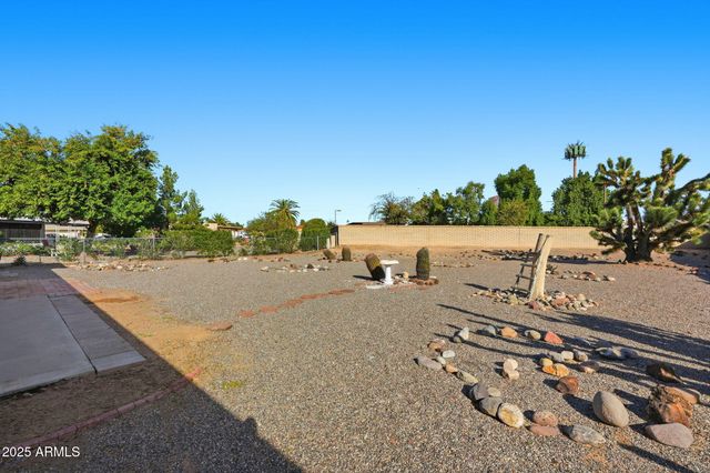 10714 W AMBER Trail, Sun City, AZ 85351