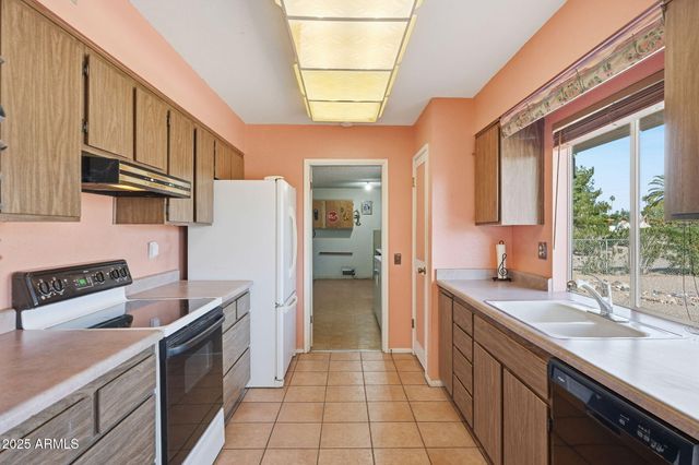 10714 W AMBER Trail, Sun City, AZ 85351