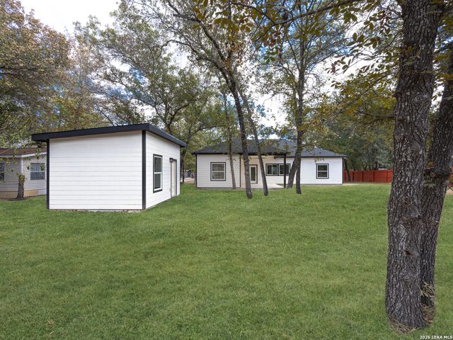 23031 FAWN TRAIL DR, Elmendorf, TX 78112