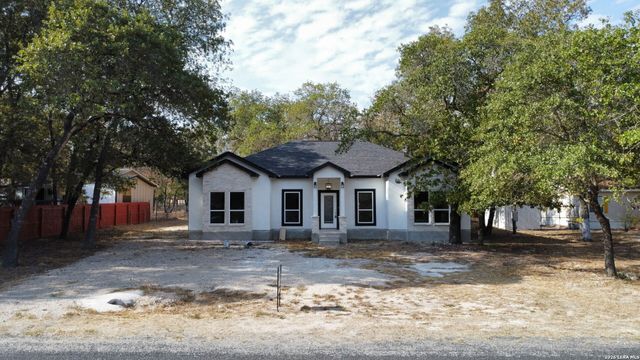 23031 FAWN TRAIL DR, Elmendorf, TX 78112