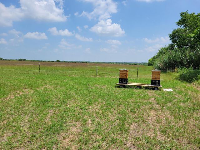3521 Bryant Road, Schulenburg, TX 78956