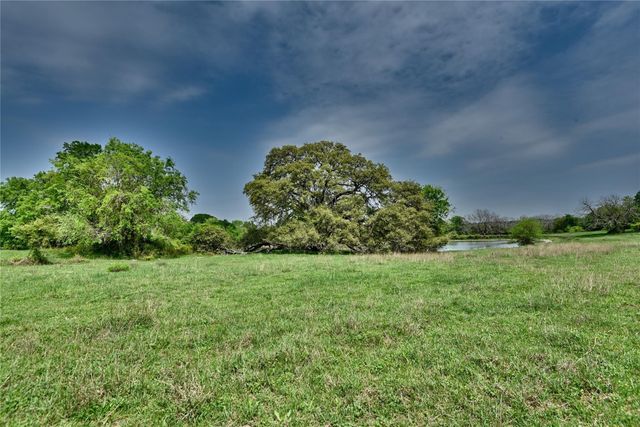 3521 Bryant Road, Schulenburg, TX 78956
