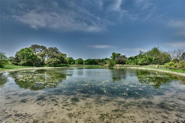 3521 Bryant Road, Schulenburg, TX 78956