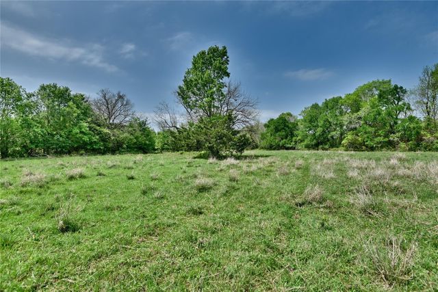 3521 Bryant Road, Schulenburg, TX 78956
