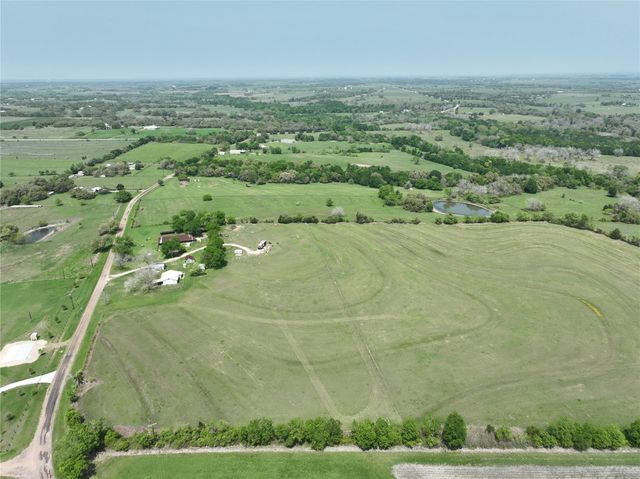 3521 Bryant Road, Schulenburg, TX 78956