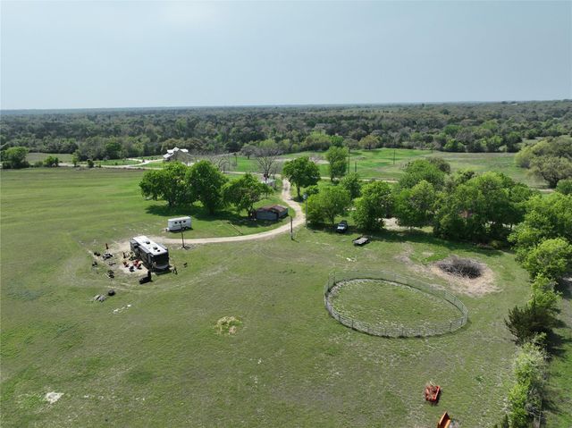 3521 Bryant Road, Schulenburg, TX 78956