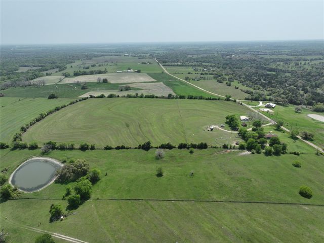 3521 Bryant Road, Schulenburg, TX 78956