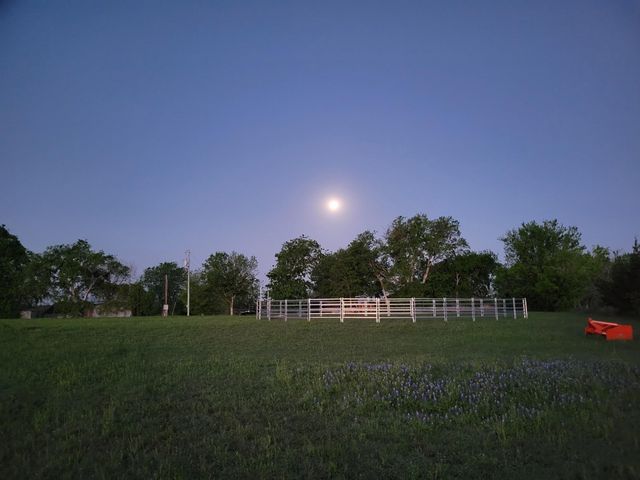 3521 Bryant Road, Schulenburg, TX 78956