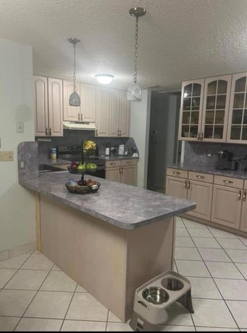 10340 SE Jupiter Narrows Drive, Hobe Sound, FL 33455