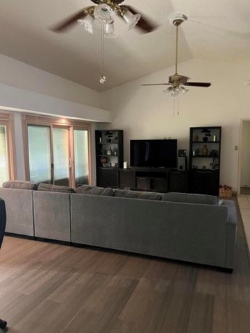 10340 SE Jupiter Narrows Drive, Hobe Sound, FL 33455